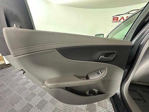 Used 2015 Chevrolet Impala LS w/ LS Convenience Package image 16