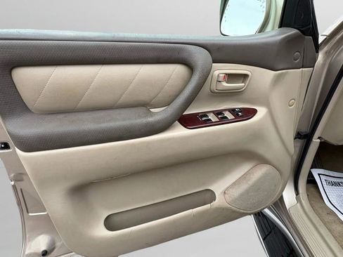 Used 2006 Toyota Land Cruiser image 29