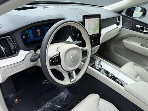 New 2026 Volvo XC60 B5 Ultra w/ Protection Package Premier AWD/4WD image 4