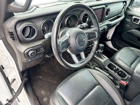Used 2023 Jeep Wrangler Unlimited Sahara w/ Cold Weather Group AWD/4WD image 10