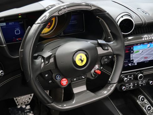 Used 2019 Ferrari Portofino RWD image 15