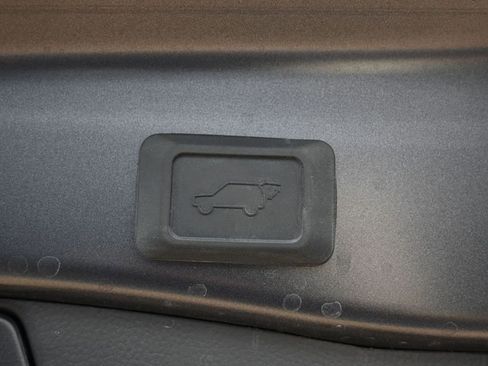 Used 2024 Toyota RAV4 XLE w/ Convenience Package FWD image 17