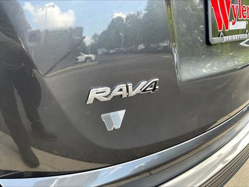 Used 2017 Toyota RAV4 LE w/ All Weather Liner Package AWD/4WD image 22