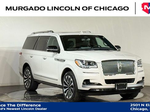 Used 2023 Lincoln Navigator Reserve AWD/4WD image 2