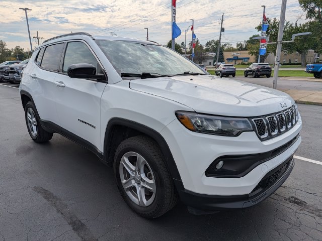Used 2023 Jeep Compass Latitude AWD/4WD image 7