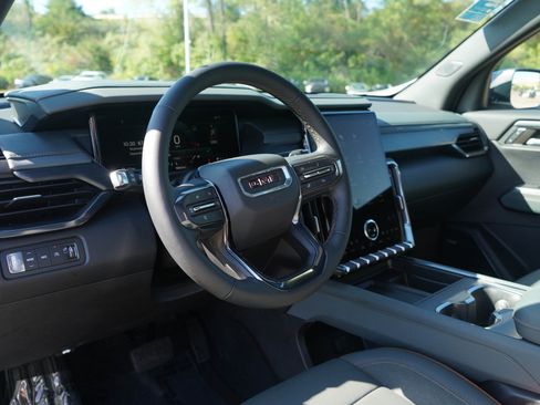 Used 2024 GMC Acadia AT4 w/ Luxury Package AWD/4WD image 25