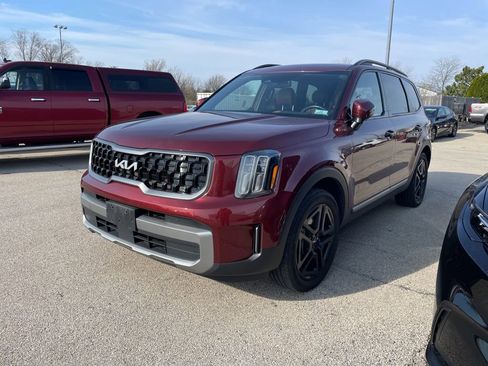 Used 2023 Kia Telluride EX X-Line image 2