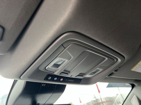Used 2023 GMC Sierra 1500 Elevation image 29