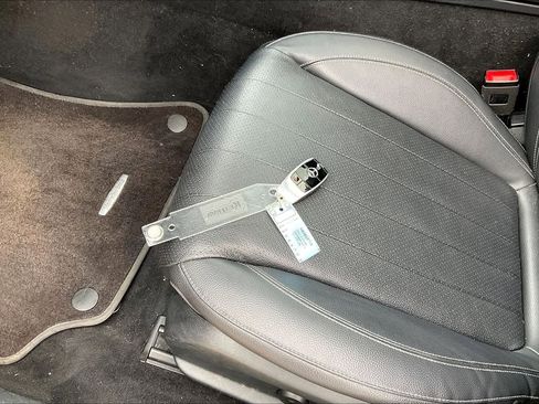 Used 2022 Mercedes-Benz E 350 Sedan image 18
