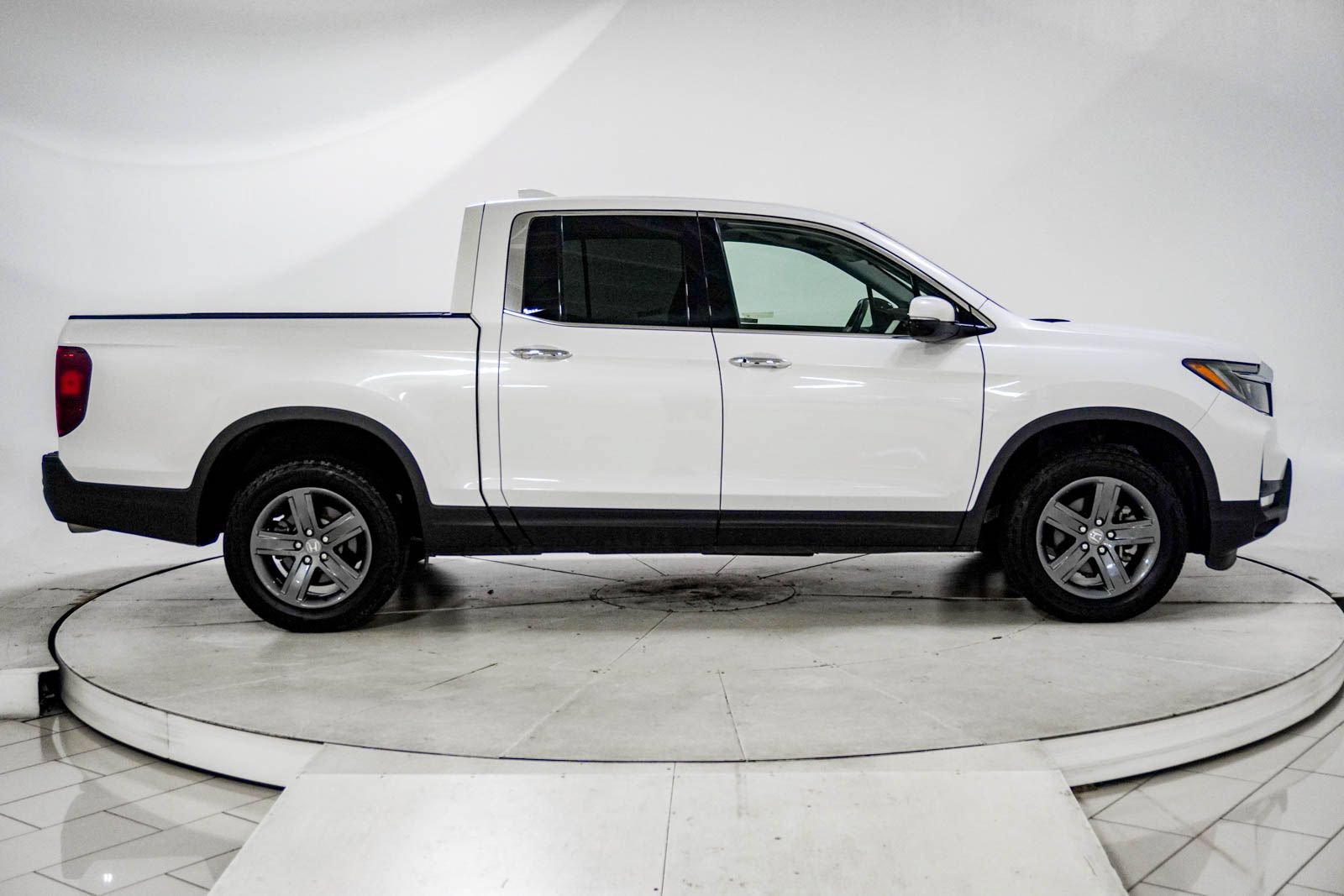 Used 2023 Honda Ridgeline RTL-E image 11