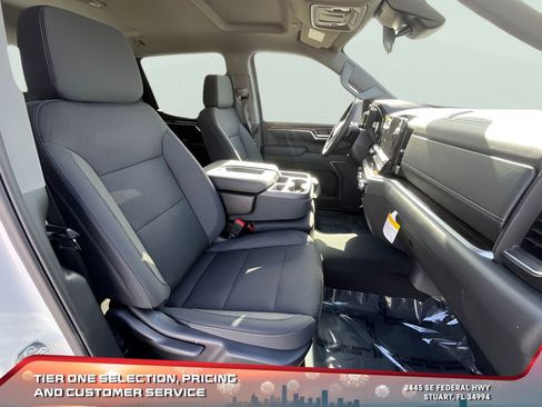 New 2025 GMC Sierra 1500 Elevation image 19