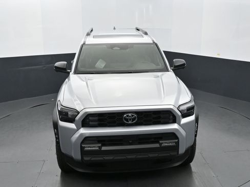 Used 2025 Toyota 4Runner TRD Off-Road Premium AWD/4WD image 35