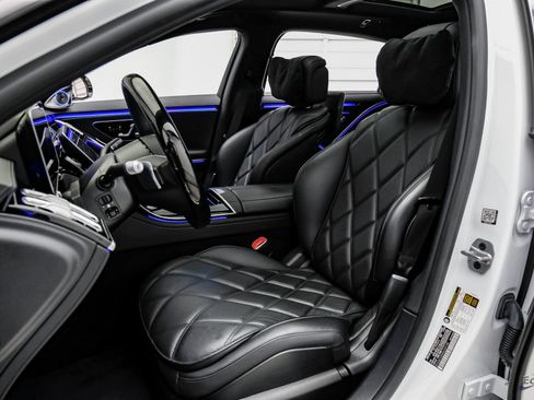 Used 2024 Mercedes-Benz Maybach S 580 4MATIC image 40