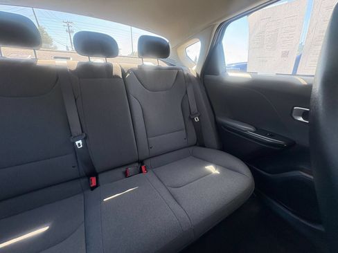 Used 2025 Kia K4 FWD image 32