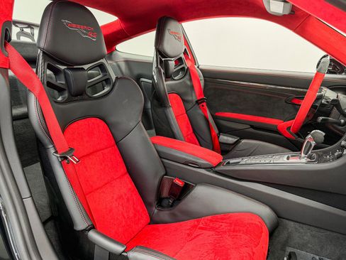 Used 2018 Porsche 911 GT2 RS RWD image 23
