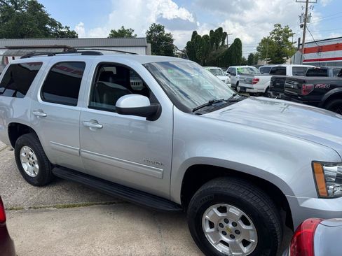 Used 2013 Chevrolet Tahoe LT w/ Luxury Package RWD image 5