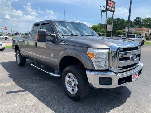 Used 2011 Ford F250 XLT w/ XLT Interior Pkg AWD/4WD image 5