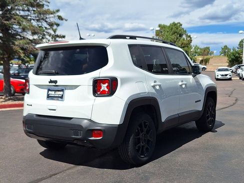 Used 2020 Jeep Renegade Altitude image 3
