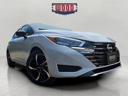 New 2025 Nissan Versa SR w/ Trunk Package image 6