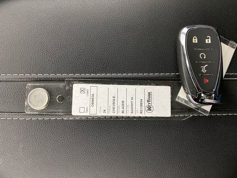 Certified 2024 Chevrolet Blazer LT w/ Convenience Package AWD/4WD image 31