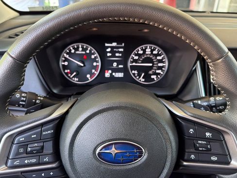 Used 2025 Subaru Outback Premium AWD/4WD image 22