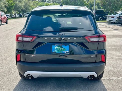 New 2023 Ford Escape SE FWD image 6