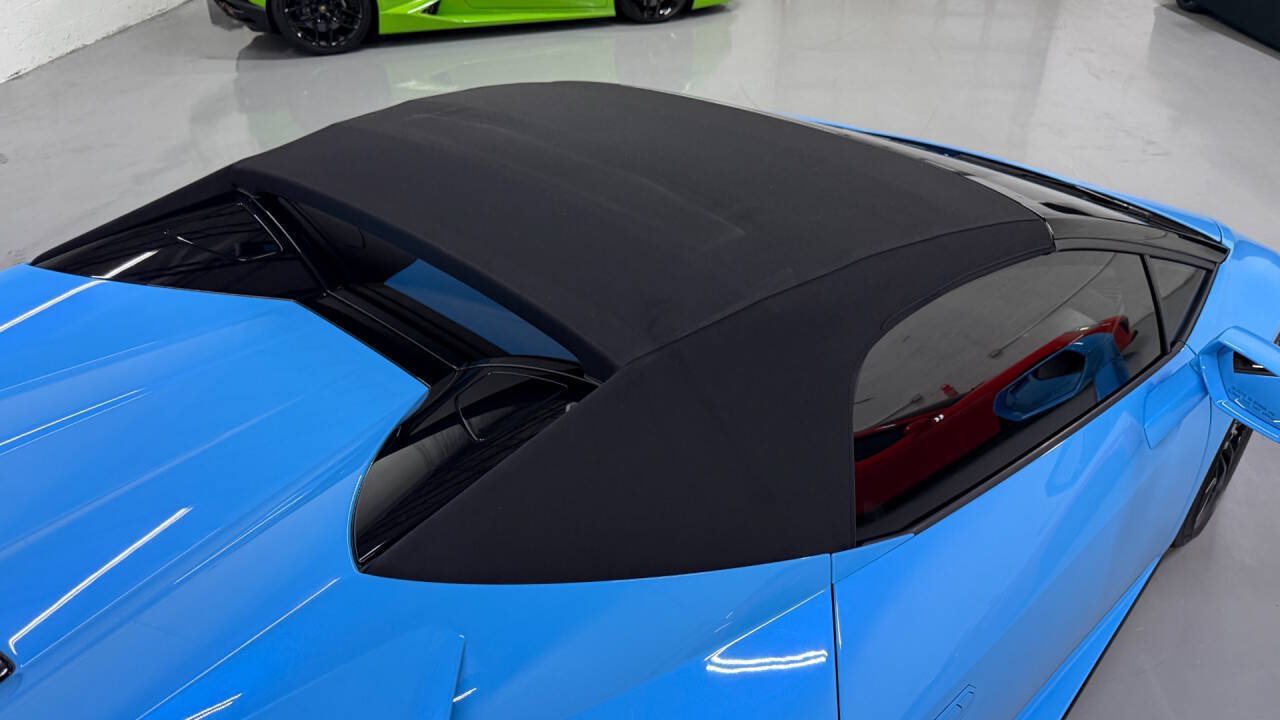 Used 2020 Lamborghini Huracan EVO RWD image 14