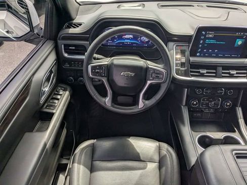 Used 2023 Chevrolet Tahoe Z71 w/ Luxury Package AWD/4WD image 16