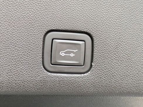 Certified 2024 Cadillac XT6 Sport w/ LPO, Floor Liner Package AWD/4WD image 14