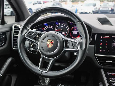 Used 2022 Porsche Cayenne Platinum Edition AWD/4WD image 16