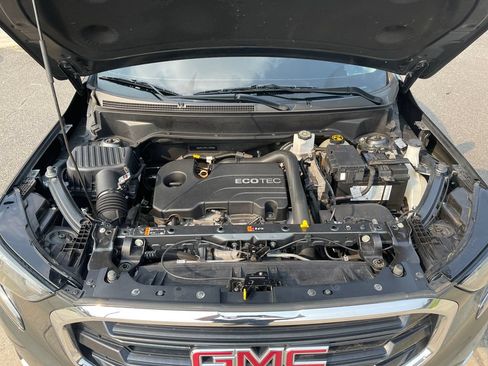 Used 2020 GMC Terrain SLE w/ Driver Convenience Package AWD/4WD image 10