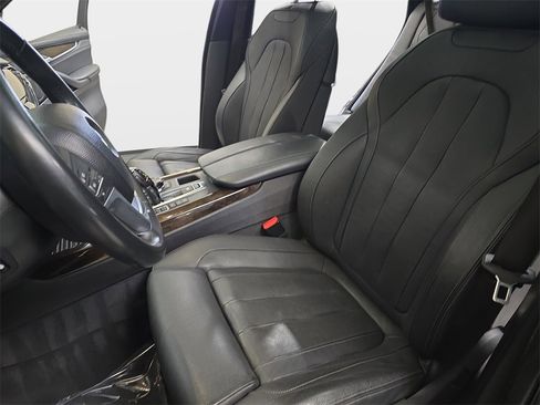 Used 2017 BMW X5 xDrive50i image 18