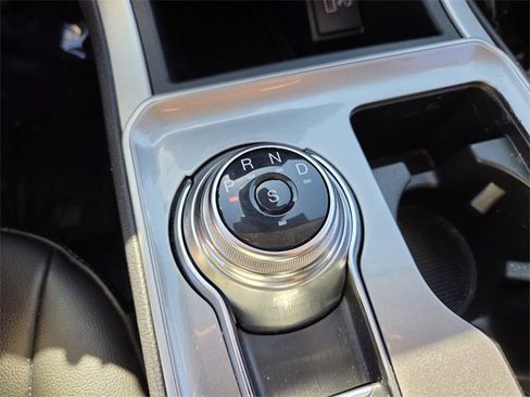 Used 2024 Ford Edge SEL w/ Convenience Package image 30