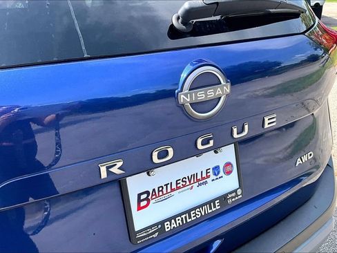 Used 2023 Nissan Rogue S AWD/4WD image 14