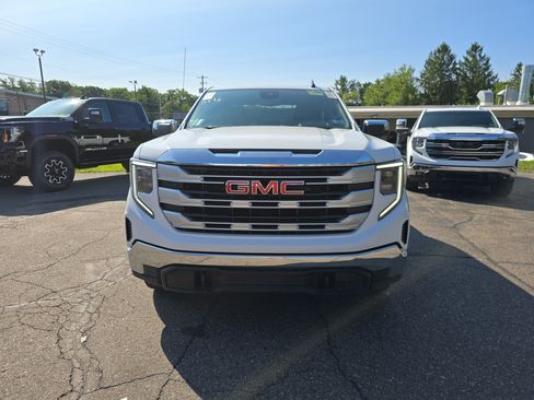 Used 2023 GMC Sierra 1500 SLE AWD/4WD image 11