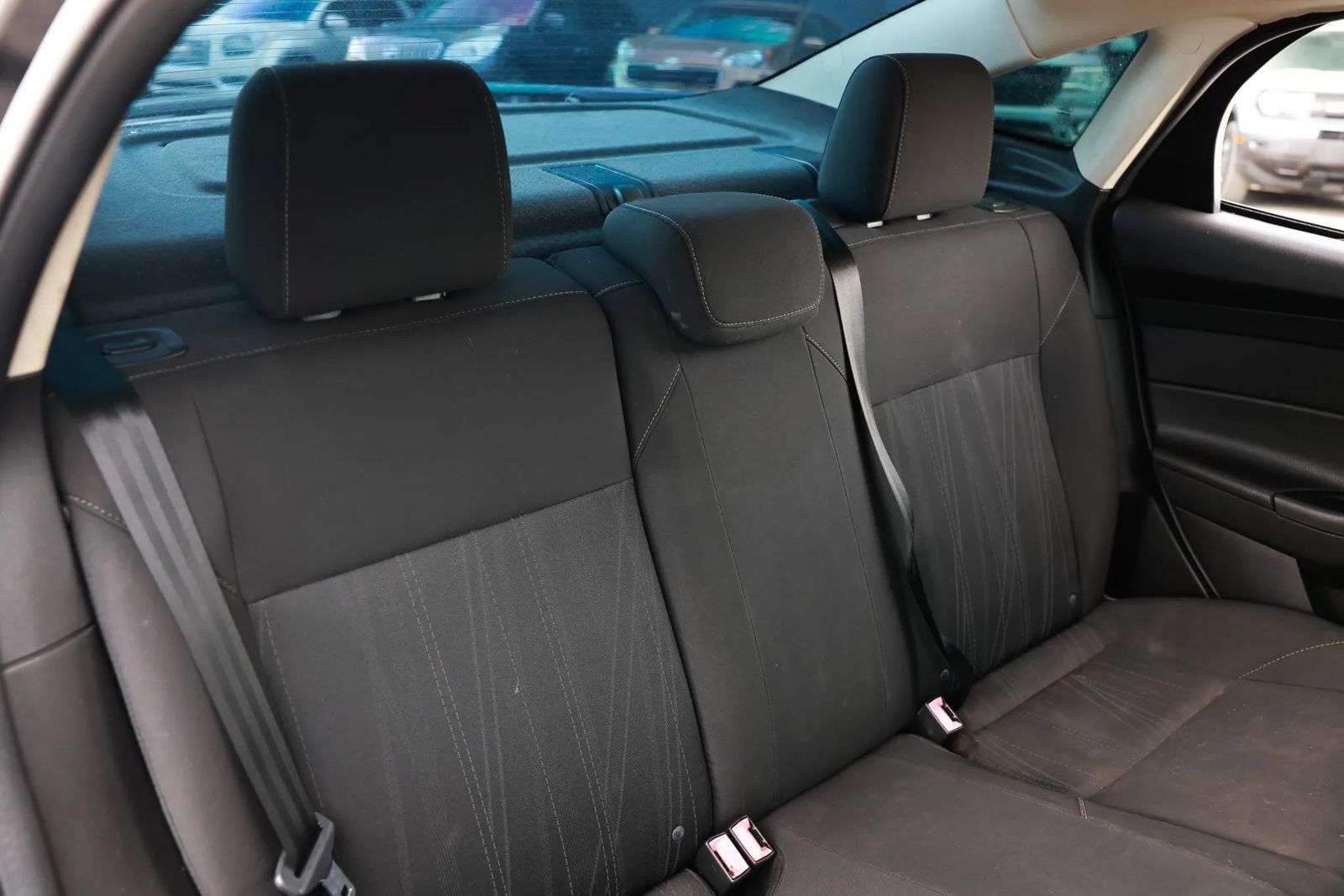 Used 2015 Ford Focus SE w/ SE Sport Package FWD image 23
