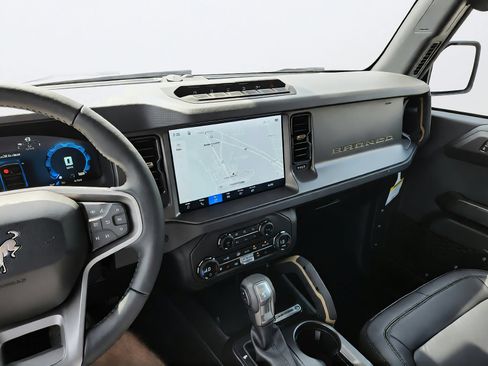 New 2026 Ford Bronco Badlands AWD/4WD image 21