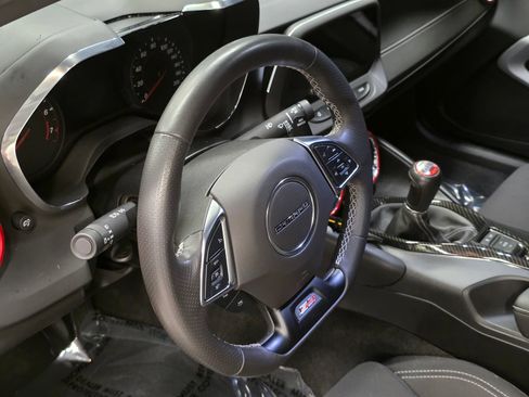 Used 2020 Chevrolet Camaro SS RWD image 20