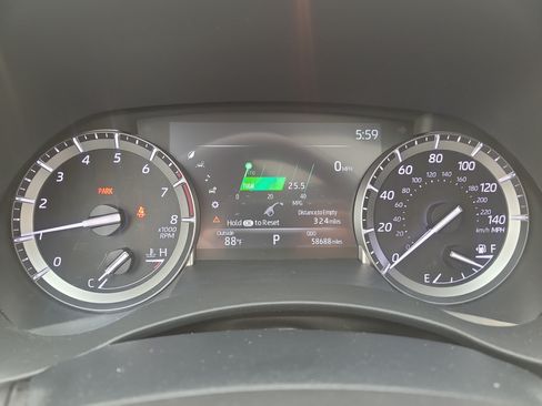 Used 2022 Toyota Highlander Limited AWD/4WD image 23