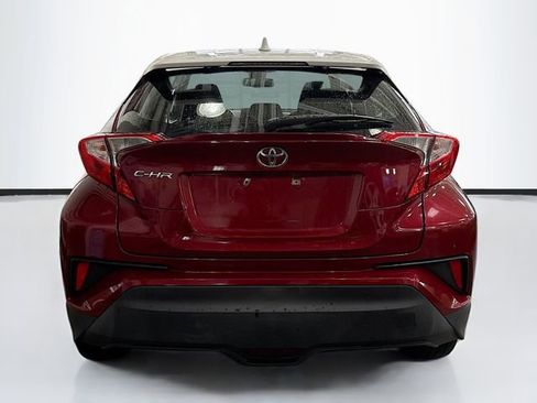 Used 2018 Toyota C-HR XLE image 7