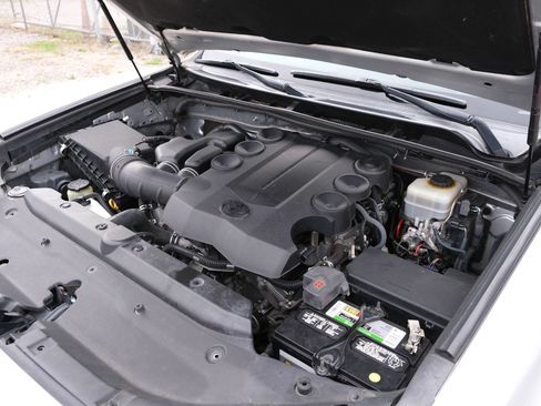 Used 2015 Toyota 4Runner SR5 RWD image 14