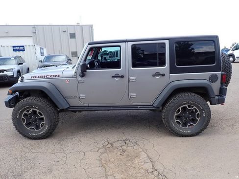 Used 2017 Jeep Wrangler Unlimited Rubicon AWD/4WD image 7