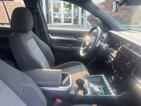 Used 2025 GMC Terrain Elevation AWD/4WD image 23