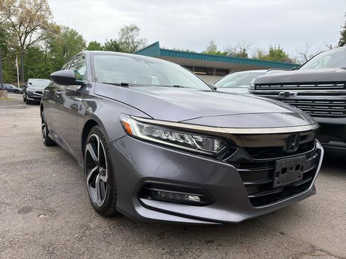Used 2019 Honda Accord Sport image 3