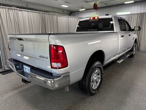 Used 2018 RAM 3500 SLT AWD/4WD image 4