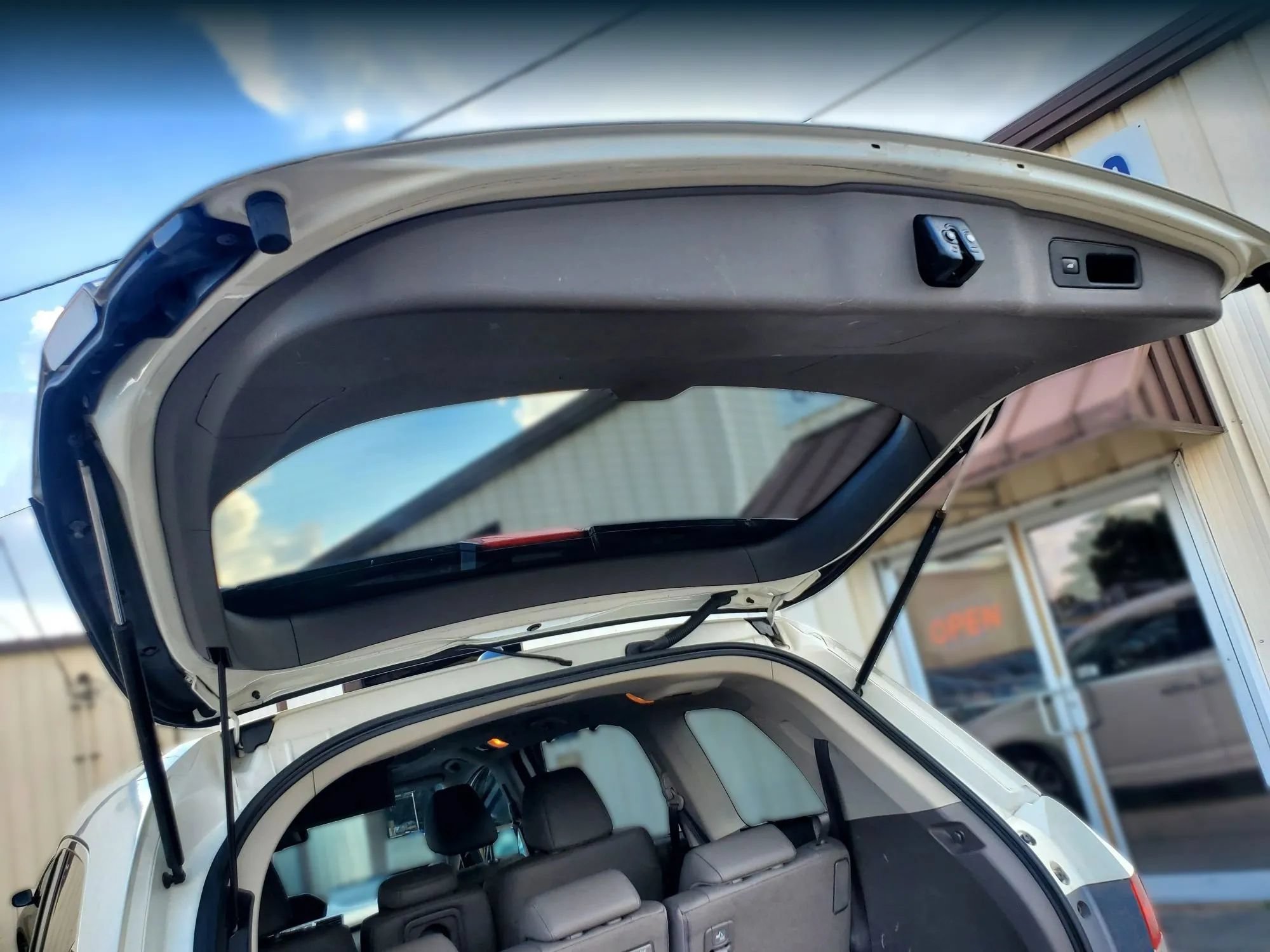Used 2015 Honda Odyssey Touring Elite image 61
