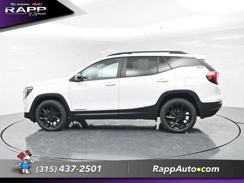 Used 2023 GMC Terrain SLE w/ Driver Convenience Package AWD/4WD image 4