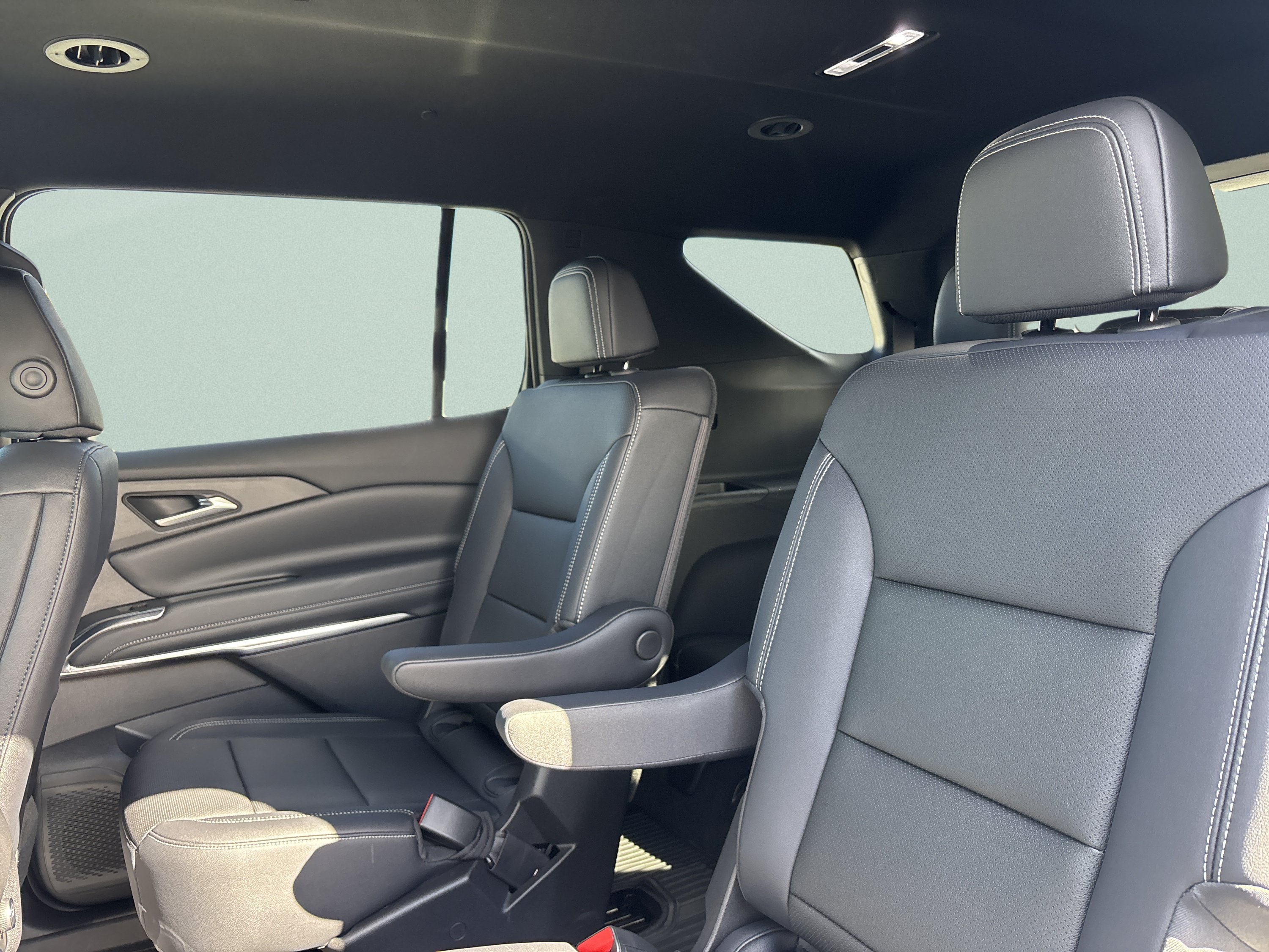 Used 2026 Chevrolet Traverse LT w/ LPO, Floor Liner Package AWD/4WD image 18