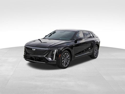 New 2027 Cadillac Lyriq Sport RWD image 2