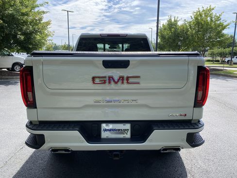 Used 2024 GMC Sierra 1500 AT4 w/ AT4 Preferred Package AWD/4WD image 8